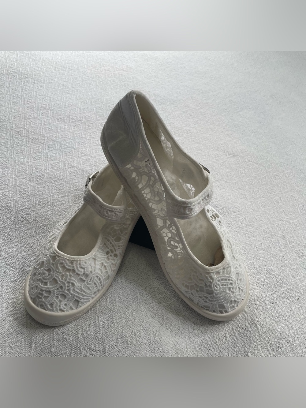 torrid White  Lace Mary Jane Flats~ Size 10 WW - Dressy Casual